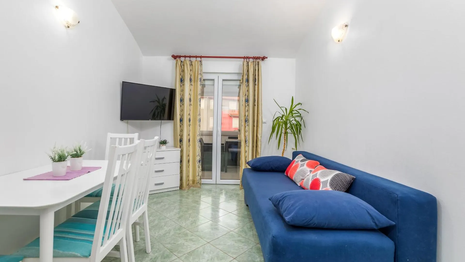 Arcobaleno Apartment Pula 0*,  Croacia