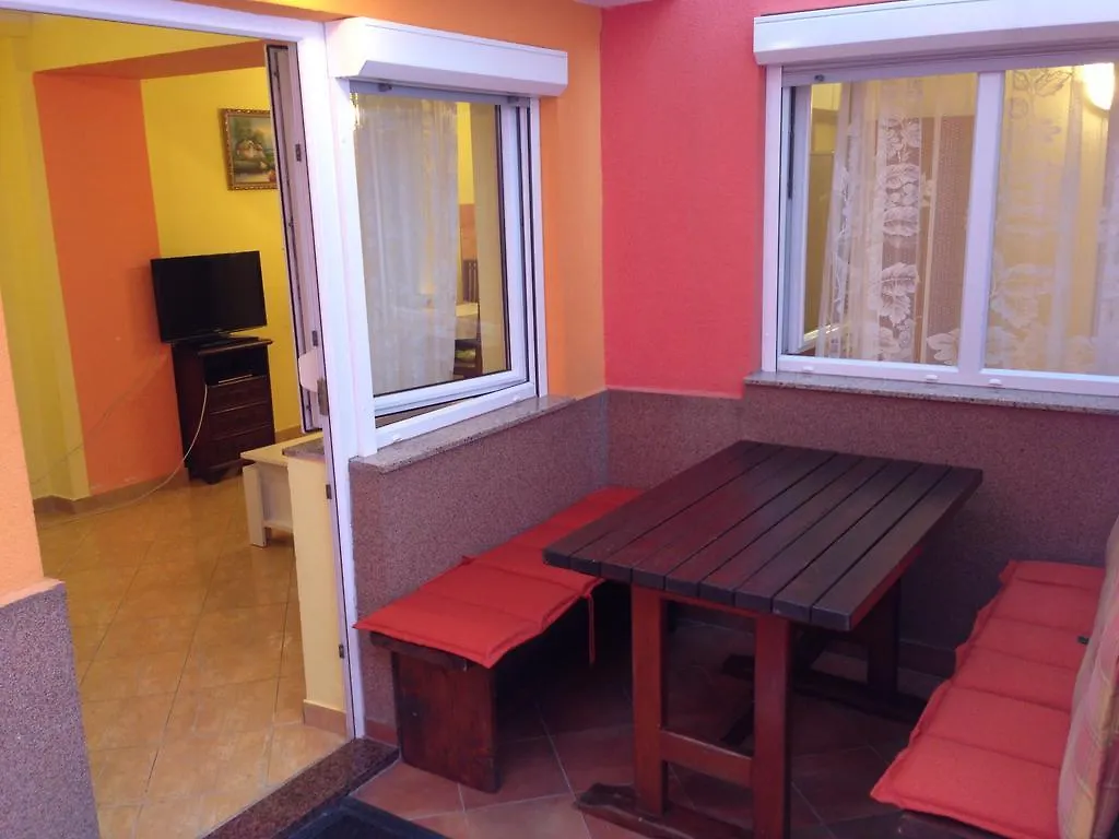 Arcobaleno Apartment Pula 0*,